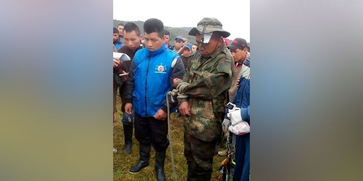 Indígenas capturaron a cuatro presuntos disidentes de las Farc por homicidio en Cauca