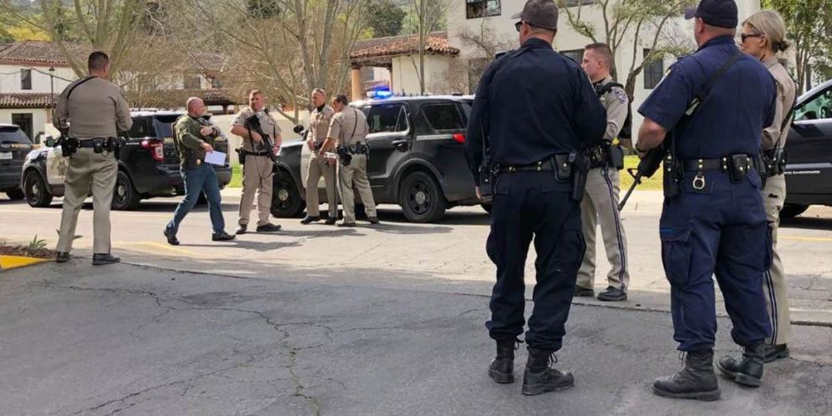 Hombre armado retuvo tres personas en residencia militar de California