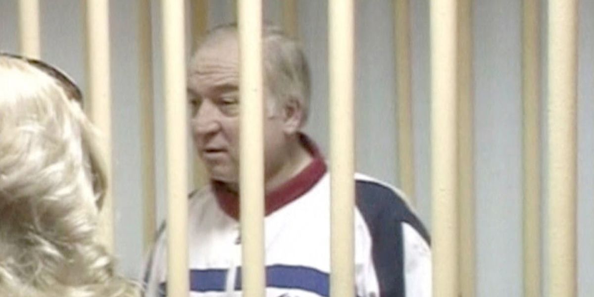 Exespía ruso habría sido envenenado con ‘agente nervioso’