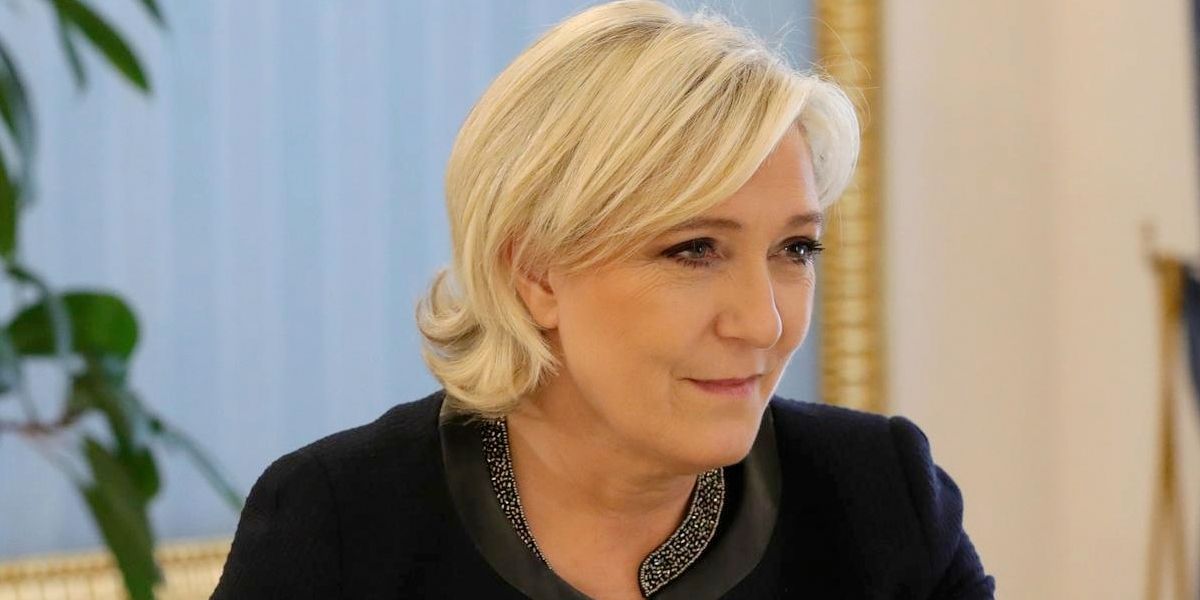 Imputan a Marine Le Pen tras publicar fotos de ejecuciones del EI en Twitter