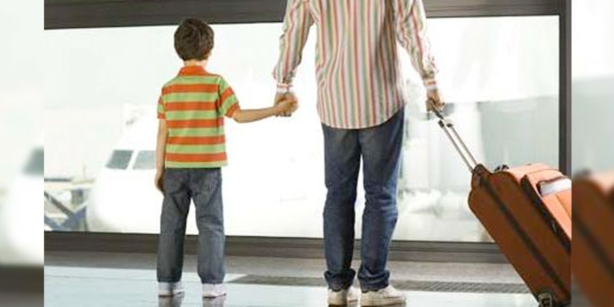 Menores con residencia en el exterior podrán viajar sin permiso de padre que no tiene custodia