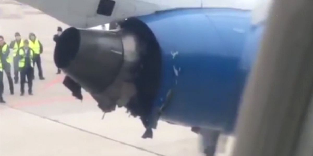 Motor de avión explotó en pleno vuelo