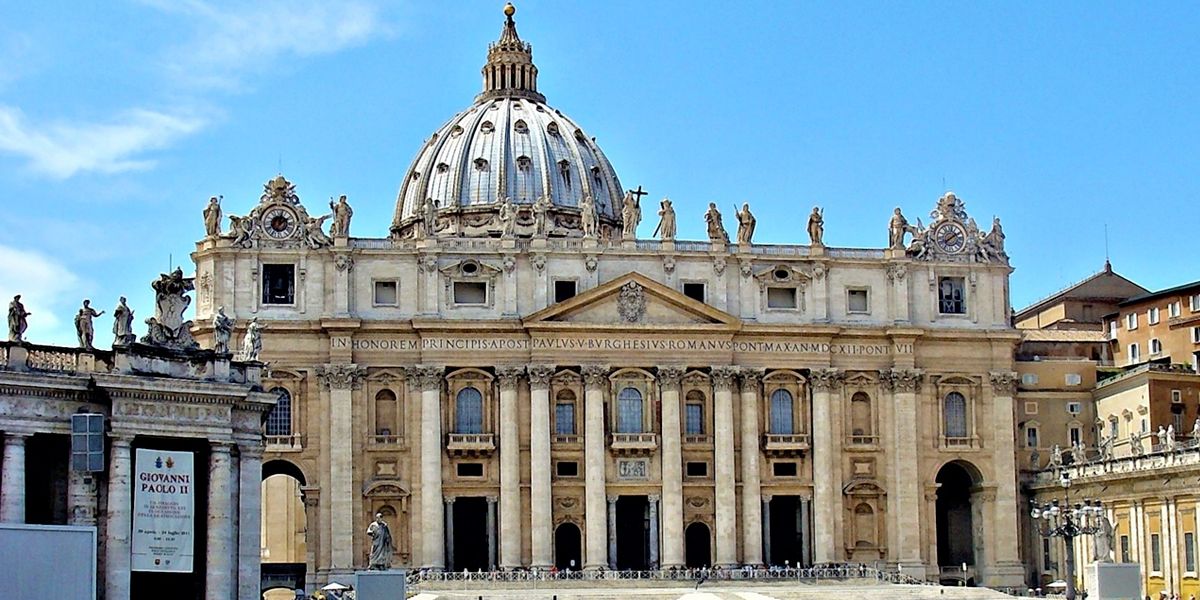 Tras una polémica, renuncia el ministro de la Secretaría de Comunicación del Vaticano
