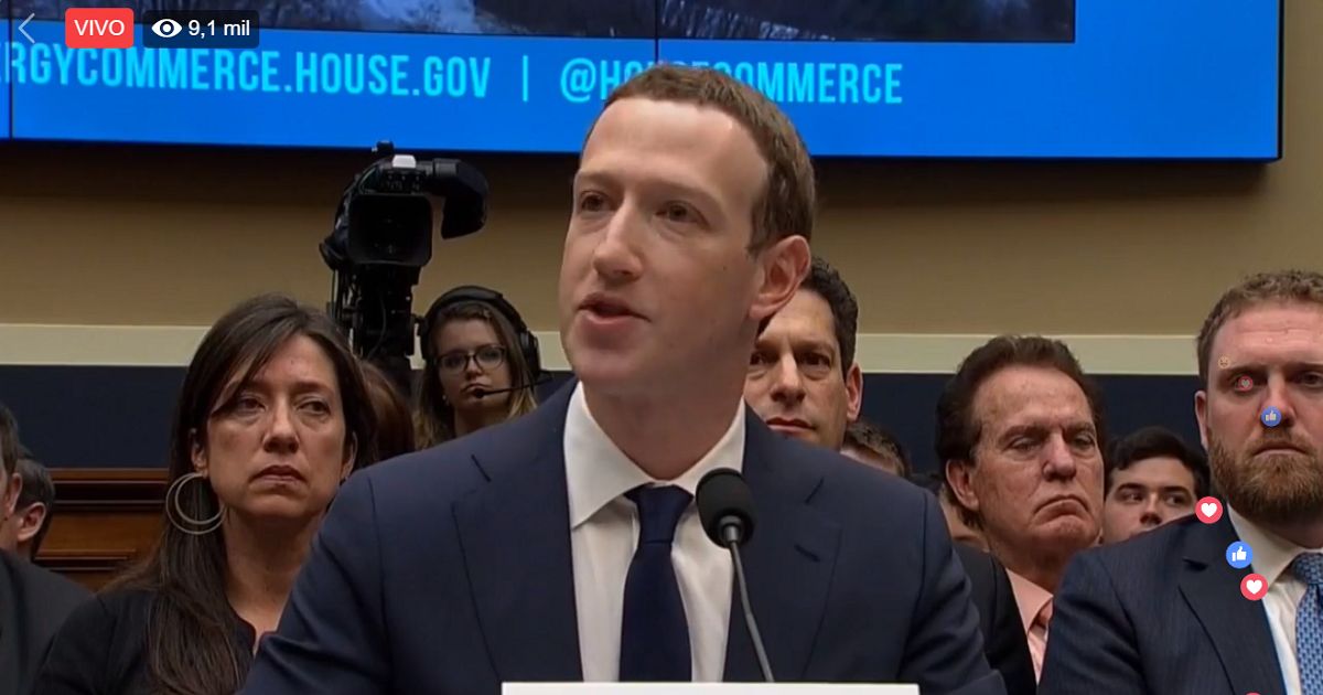 Mark Zuckerberg defiende el modelo económico de Facebook
