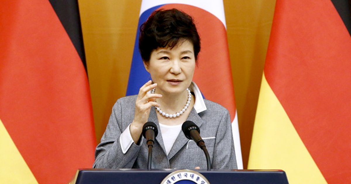 Condenan a 24 años de cárcel a expresidenta surcoreana