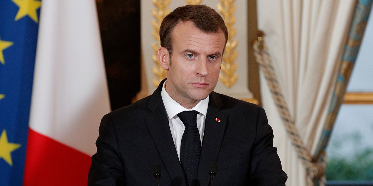 Macron dice tener ‘pruebas’ que señalan al régimen sirio de haber usado armas químicas