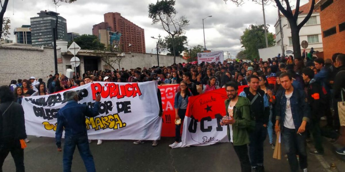 En calma transcurrieron marchas de universitarios contra el Gobierno