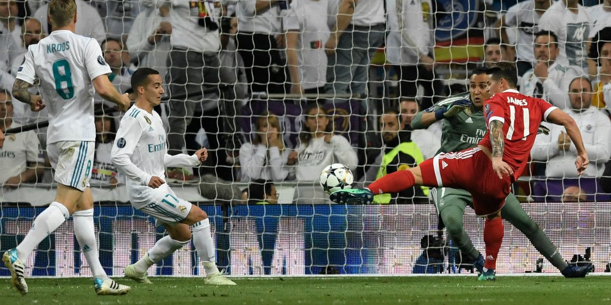 Golazo de James Rodríguez ante el Real Madrid