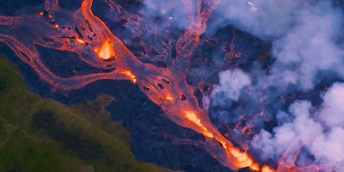 Lava del volcán de Kilauea llega al mar