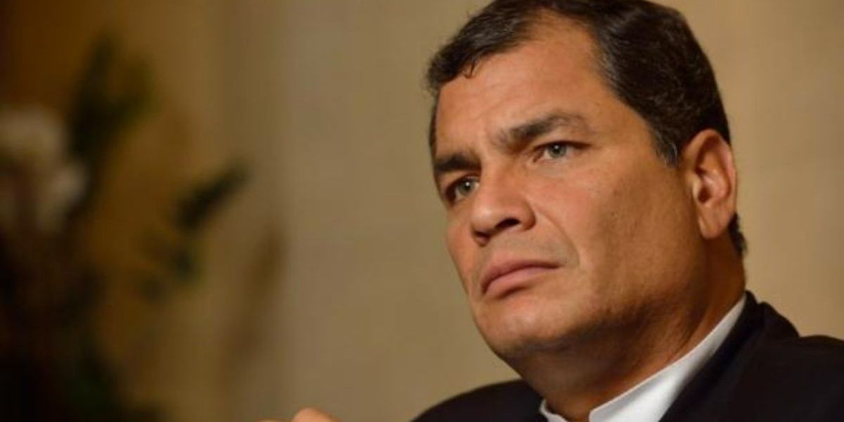 Fiscal pide brazalete electrónico para Rafael Correa por el caso Balda
