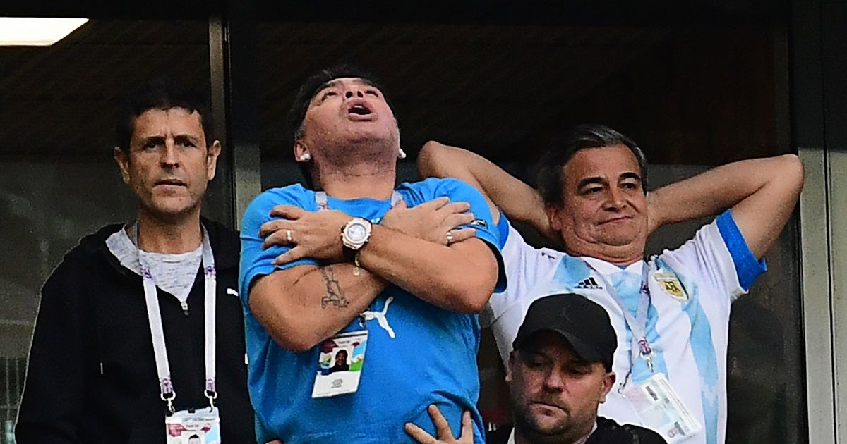 La polémica celebración de Maradona que le da la vuelta al mundo entero