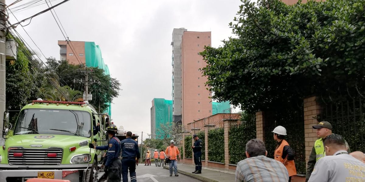 Se derriba el edificio Bernavento en Medellín