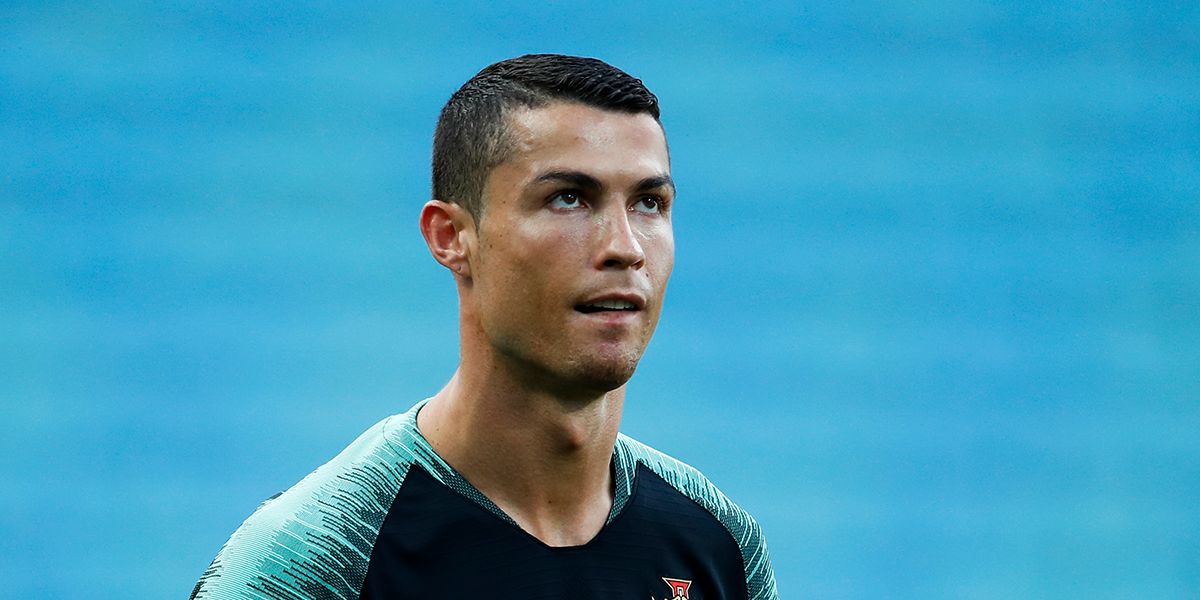 Cristiano Ronaldo acuerda con Fiscalía española pagar dos años de cárcel y 18,8 millones de euros