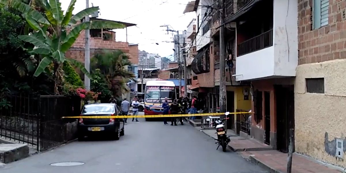 Asesinan a pasajero de bus de servicio público en Comuna 13 de Medellín