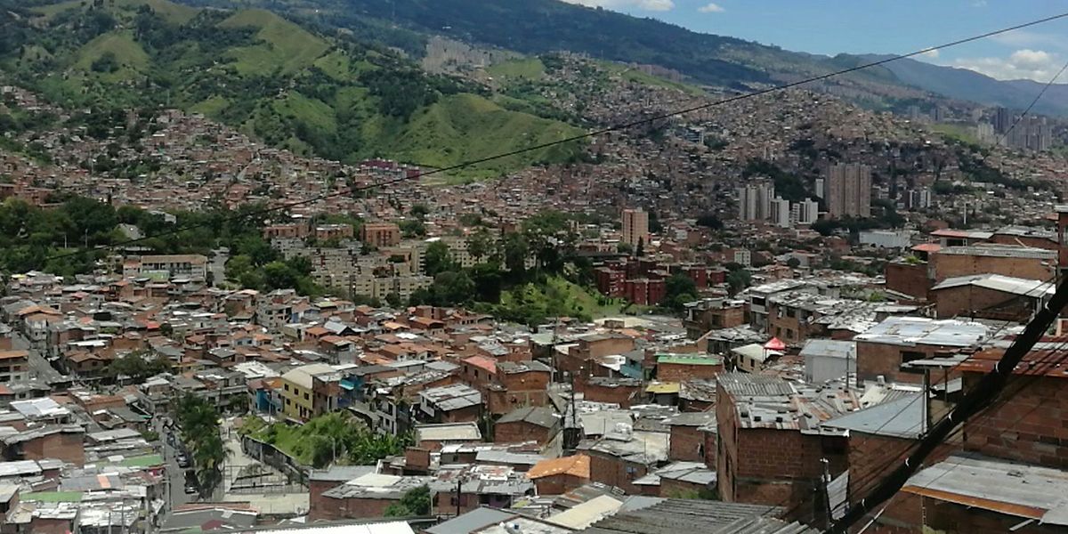 Trasladan a seis cabecillas que ordenaban crímenes desde la cárcel de Medellín