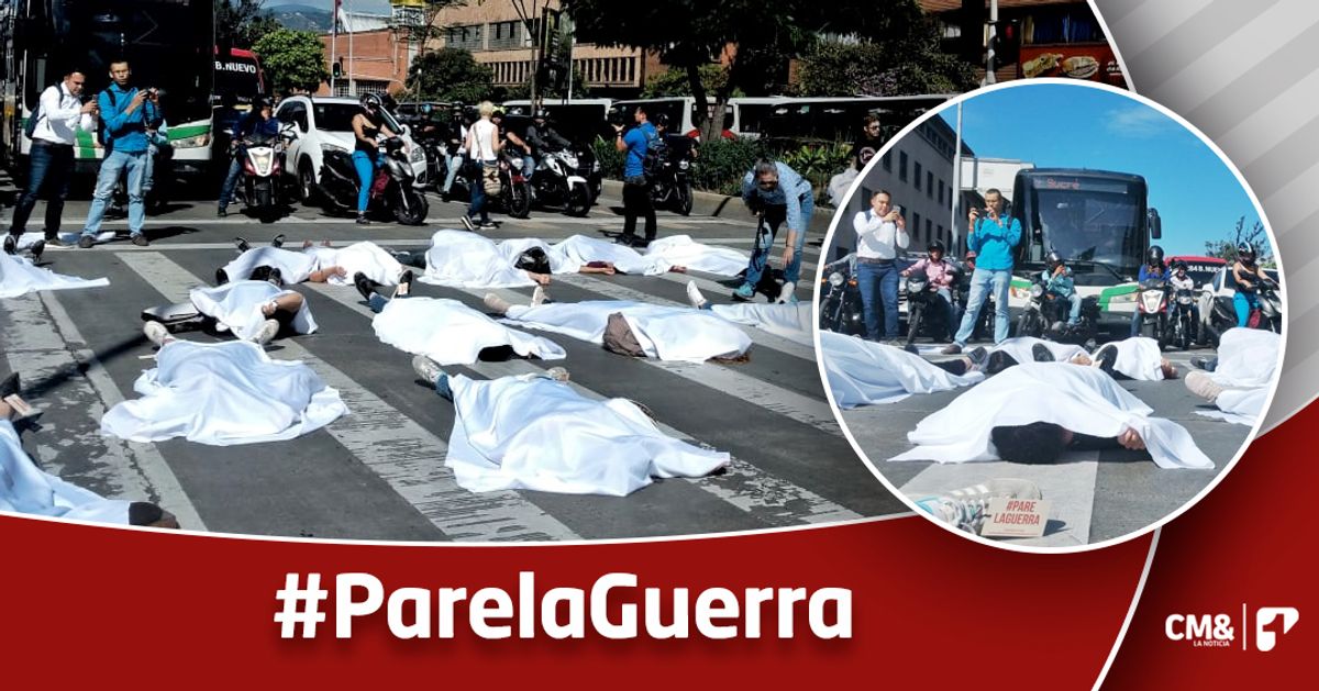 Con puesta en escena, activistas de Medellín piden que pare la guerra