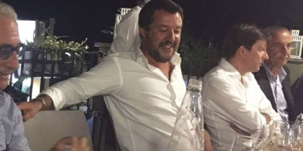 Ministro del Interior italiano se fue de fiesta la noche de la tragedia en Génova