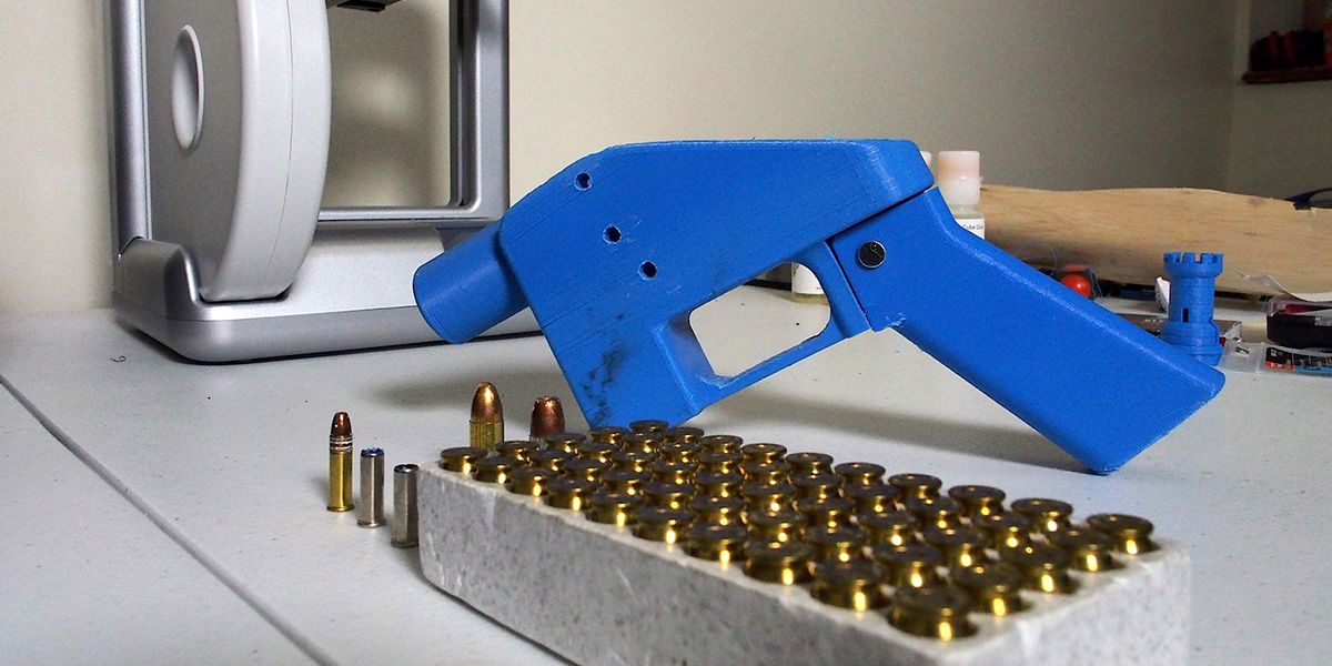 Juez de EUA frenó acuerdo que permitía distribución de planos para construir armas 3D