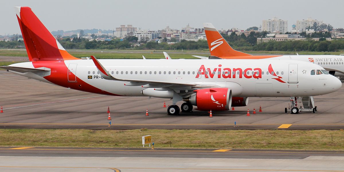 Avión de Avianca aterriza de emergencia en Panamá
