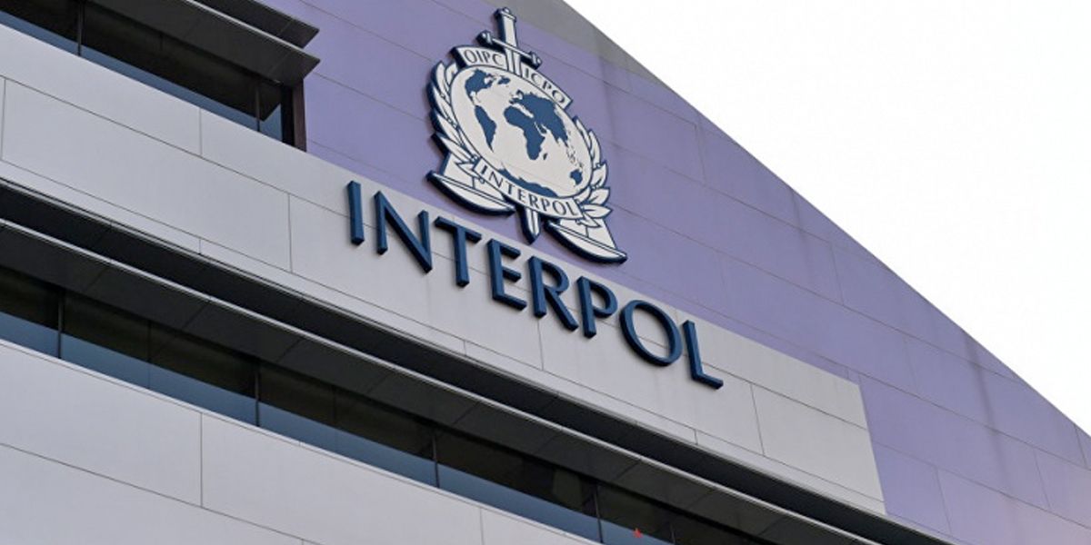 Emiten órdenes de captura con circular de Interpol contra excomisionado de paz de Álvaro Uribe