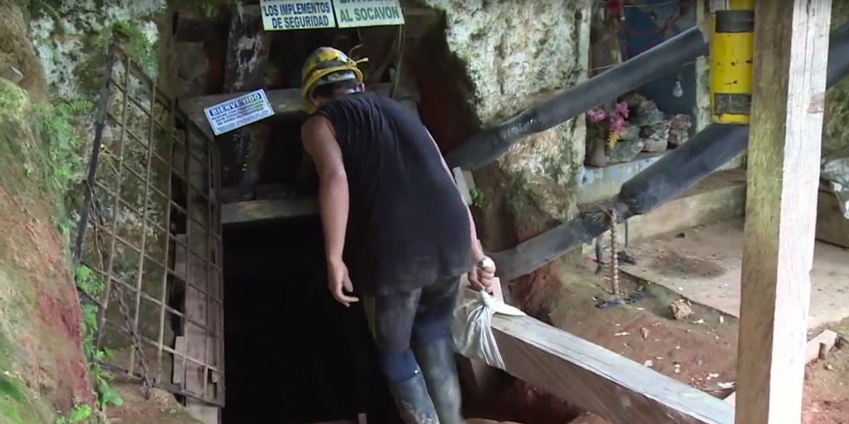 Cuatro mineros atrapados en mina de oro en San Roque, Antioquia