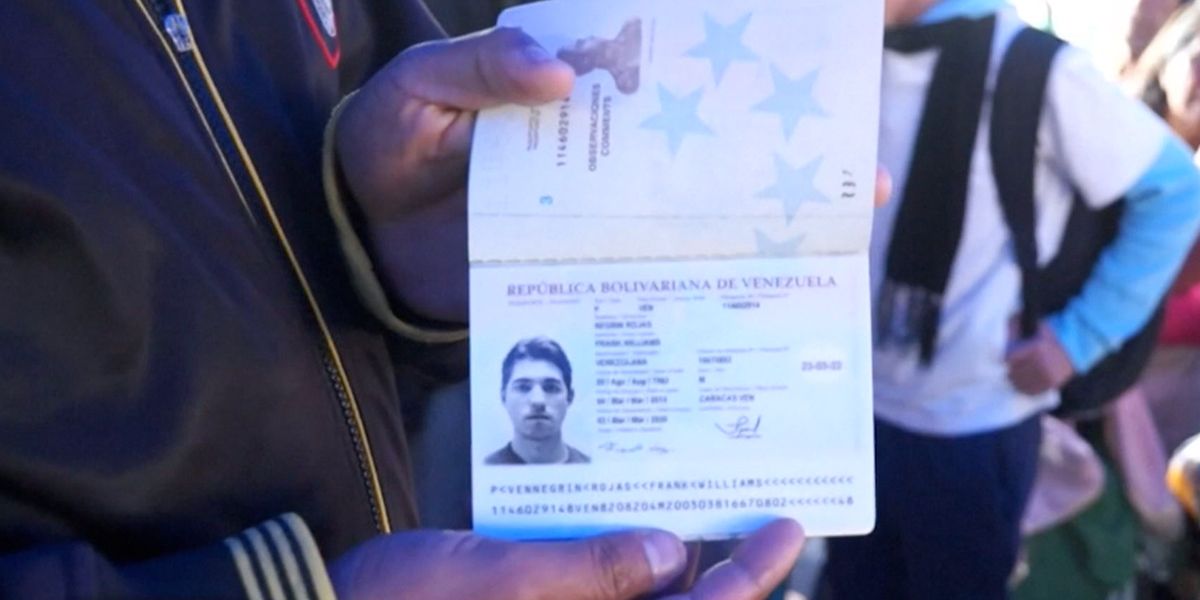Ecuador exigirá pasaporte para ingreso de venezolanos