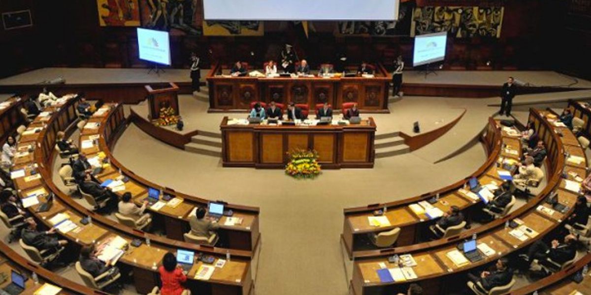Escándalo de pagos sacude al congreso de Ecuador