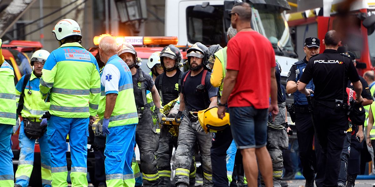 Un muerto y 11 heridos tras derrumbe en obras del hotel Ritz de Madrid