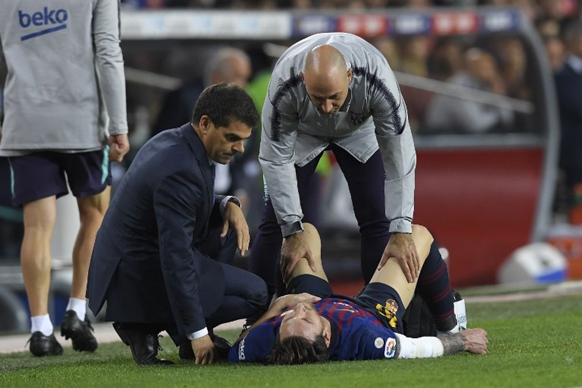 Messi lesionado en un brazo a una semana del clásico liguero