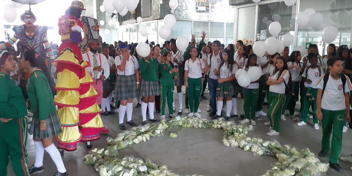 Frustran reclutamiento de estudiantes en la Comuna 13 de Medellín