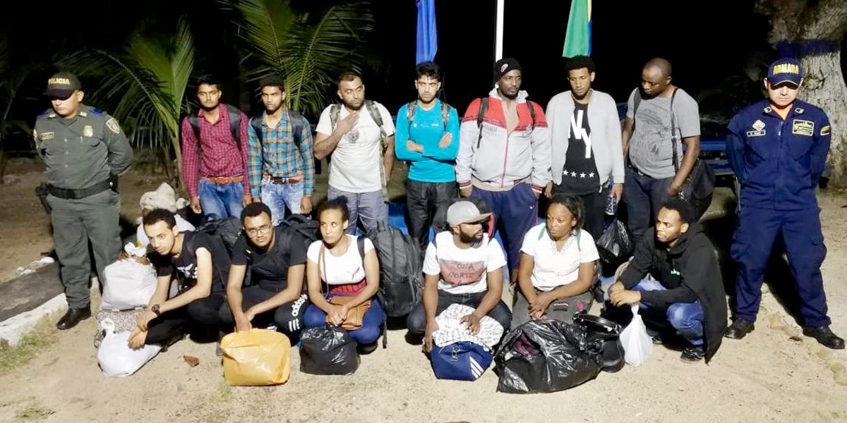 Rescatan a 14 migrantes que intentaban cruzar Golfo de Urabá