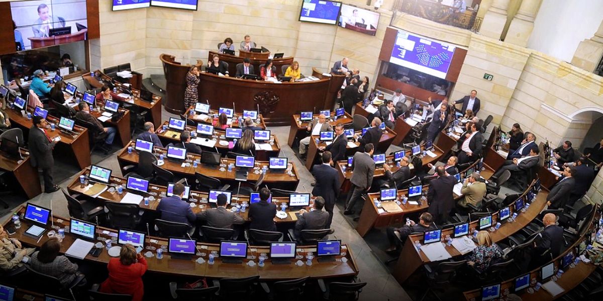 Aprueban en plenaria del Senado listas cerradas en la reforma política y electoral