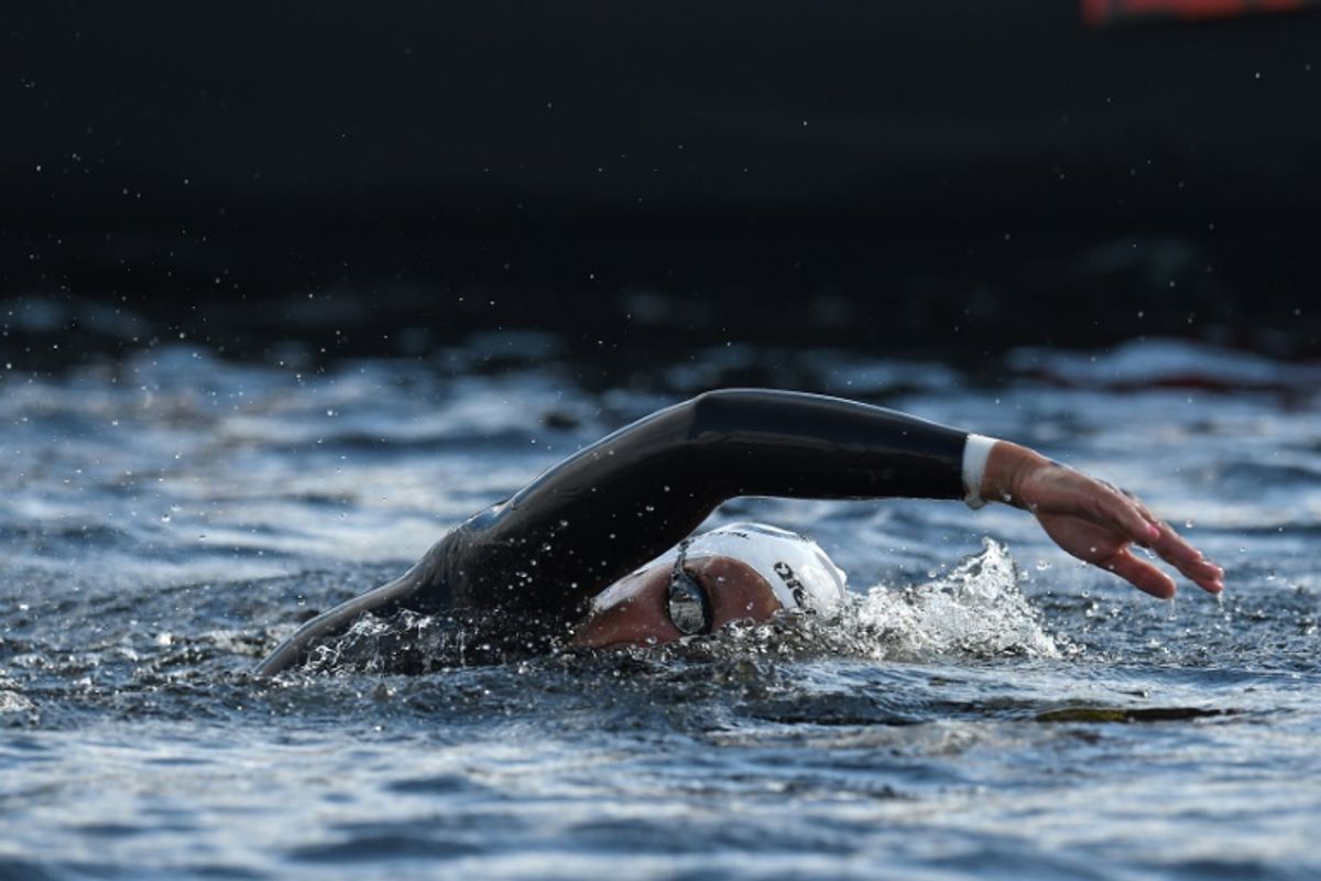 Por primera vez, un hombre da la vuelta a Gran Bretaña a nado