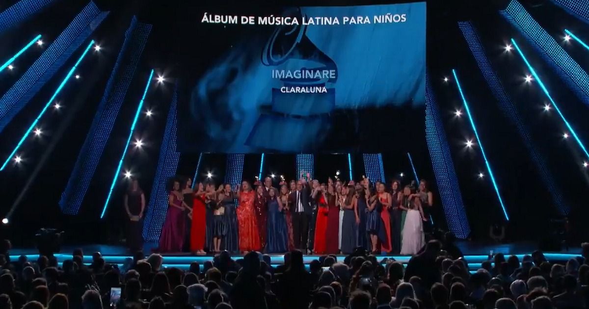 Grupo colombiano Claraluna, ganador del Mejor Álbum de Música Latina Para Niños