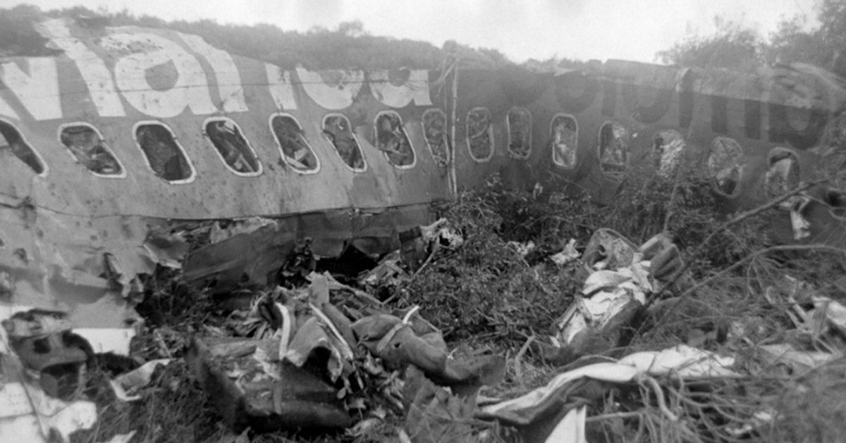 Rinden homenaje a víctimas de atentado contra avión de Avianca ordenado por Escobar