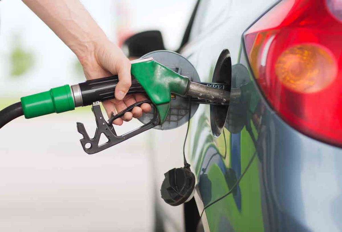 Precio de la gasolina iniciará 2020 sin alza, mientras que el ACMP sube $185