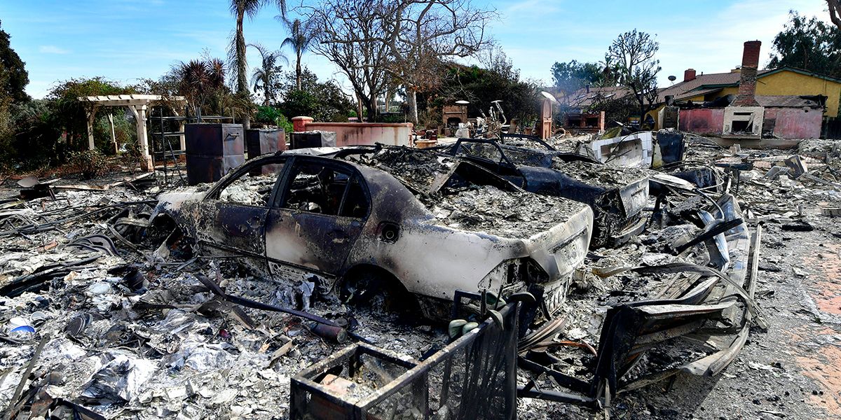 Incendios en California dejan al menos 59 muertos y 130 desaparecidos