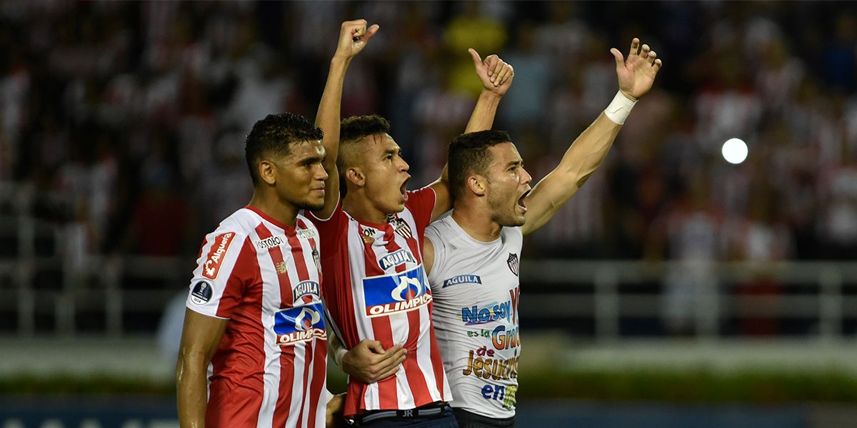 Junior derrota a Santa Fe y jugará final de Sudamericana ante Paranaense sin Teo Gutiérrez