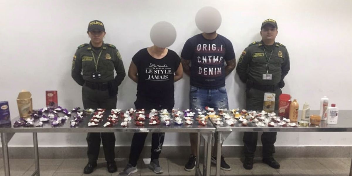 Detienen a dos húngaros con 98 huevos de pascua llenos de cocaína en Cartagena