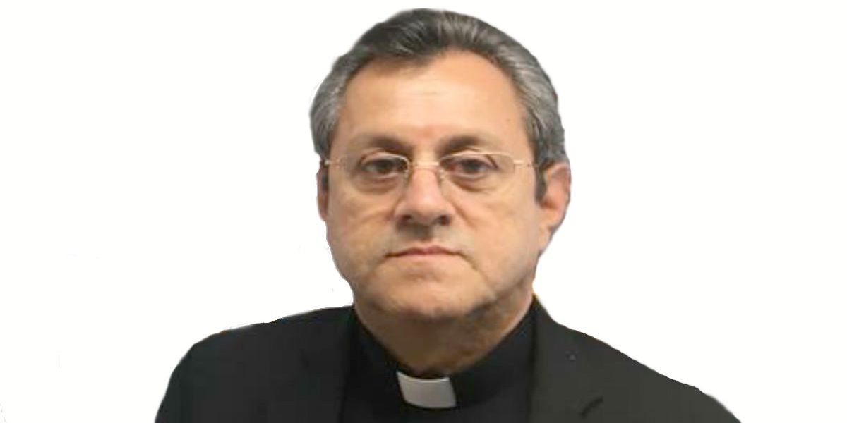 Papa Francisco designa al padre Carlos Quintero como obispo de Armenia
