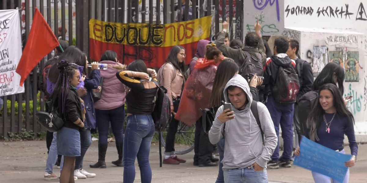 Estudiantes se encuentran de nuevo en las calles para marchar por la educación