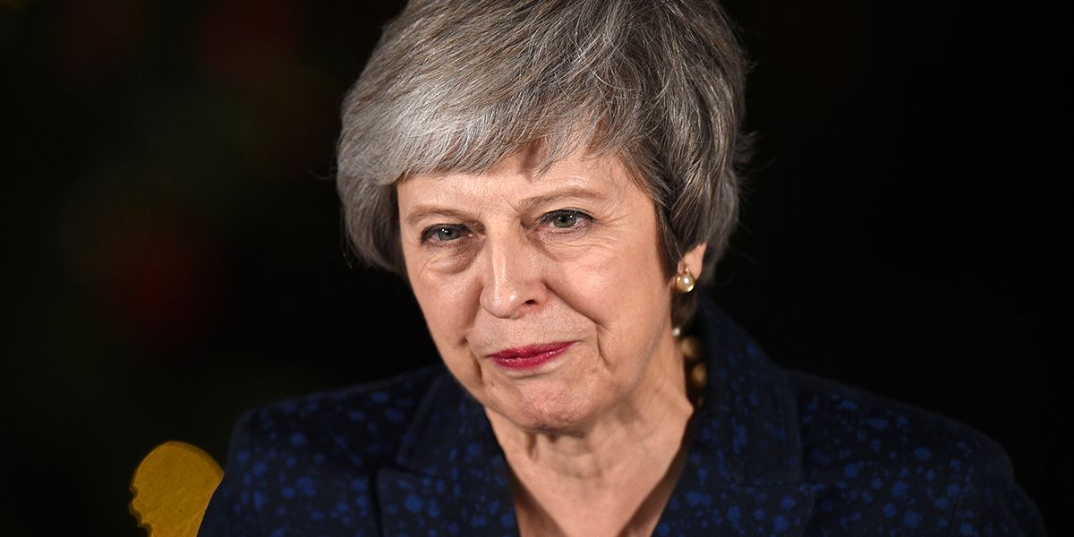 Theresa May sobrevive al ataque de sus propios diputados por acuerdo de Brexit