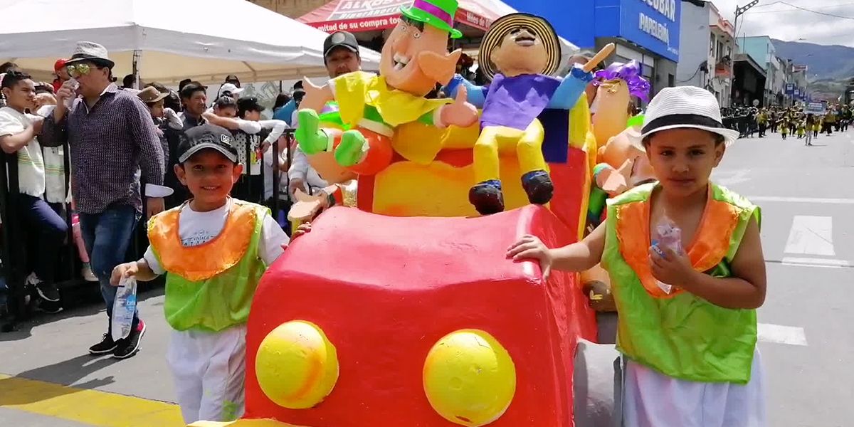 En el Carnavalito, niños dan apertura al Carnaval de Negros y Blancos en Pasto