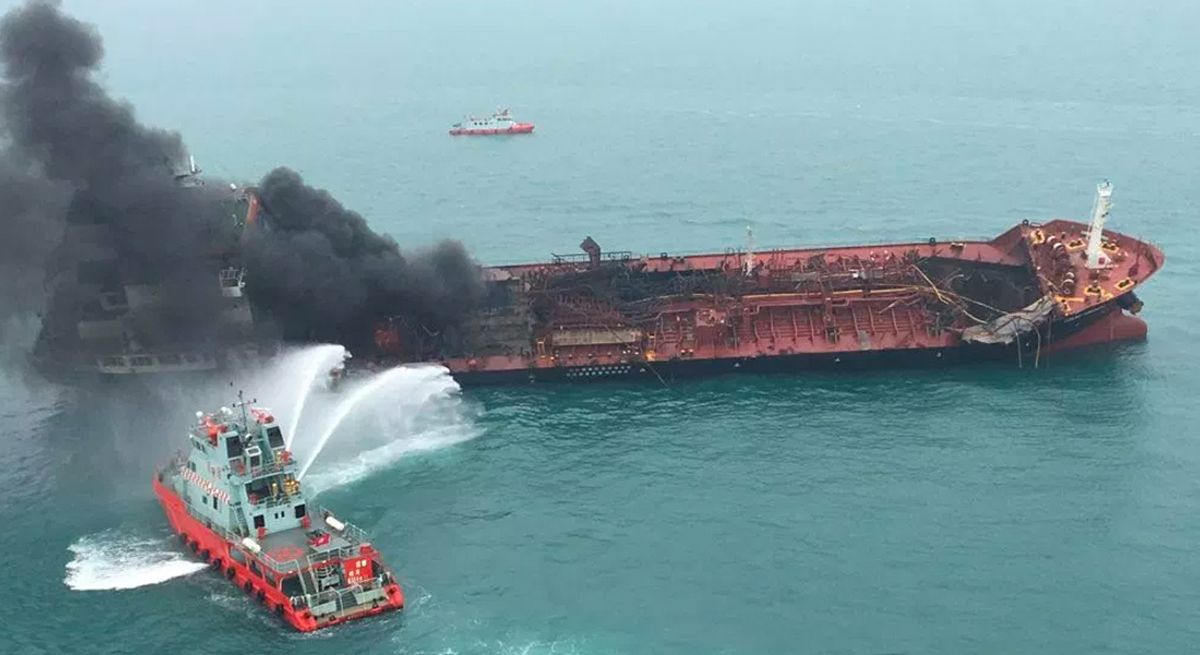 Al menos un muerto y dos desaparecidos, tras explosión de barco petrolero en Hong Kong