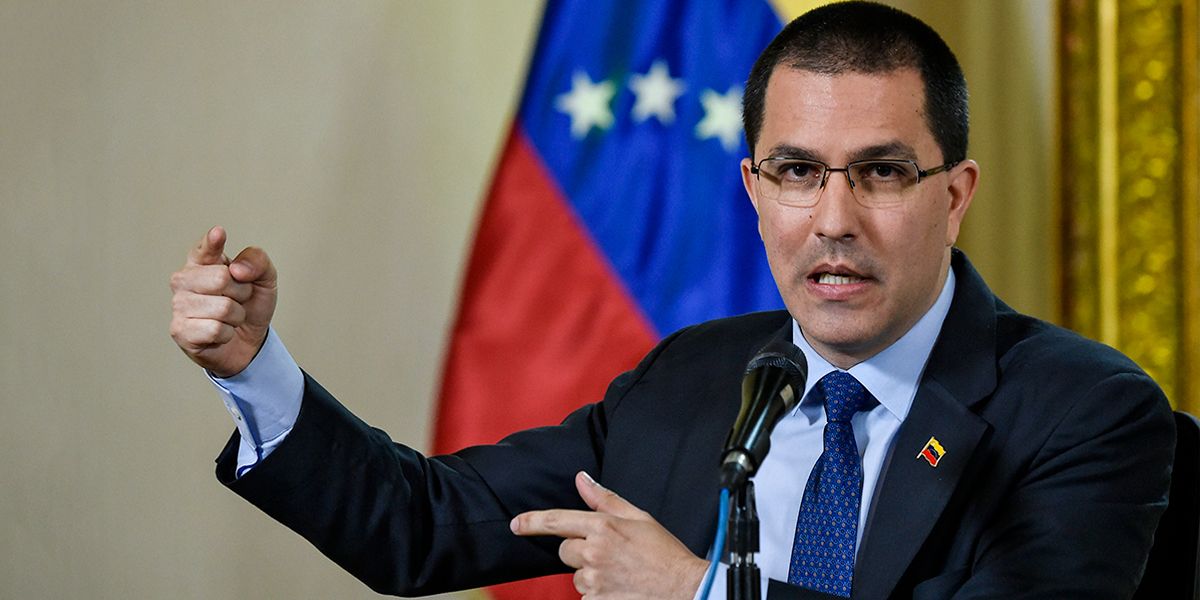 Canciller venezolano denuncia ‘operación mediática’ tras detención de periodistas