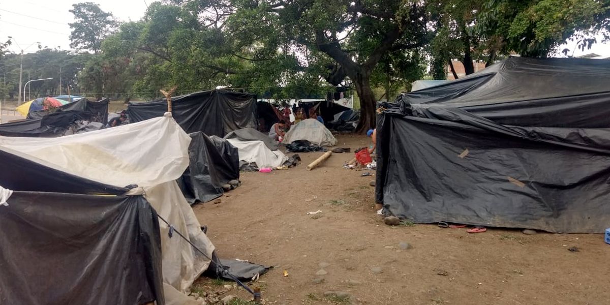 Anuncian plan de desalojo del campamento de venezolanos en Cali