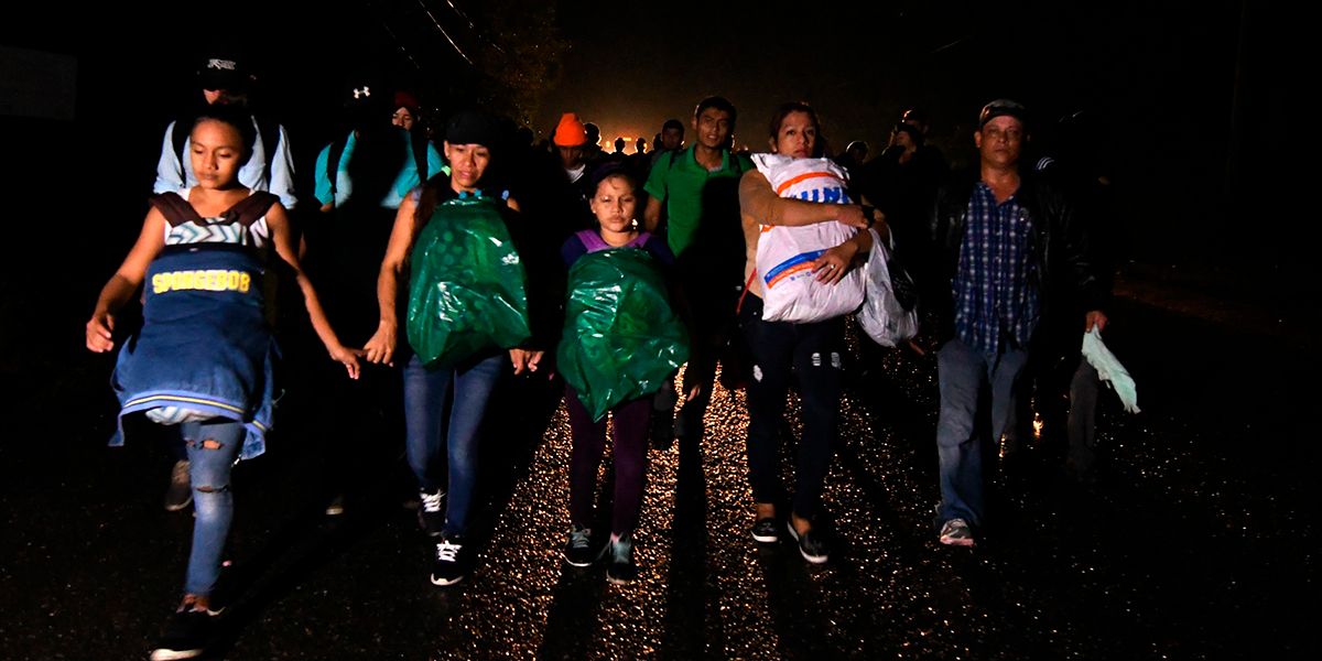 Al menos 500 hondureños inician nueva caravana con el fin de llegar a EE.UU.