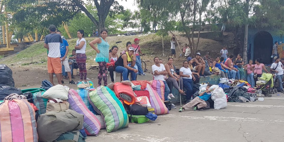 Venezolanos empezaron su viaje de retorno desde Cali