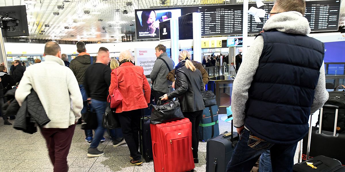 Por huelga cancelan cientos de vuelos en ocho aeropuertos de Alemania
