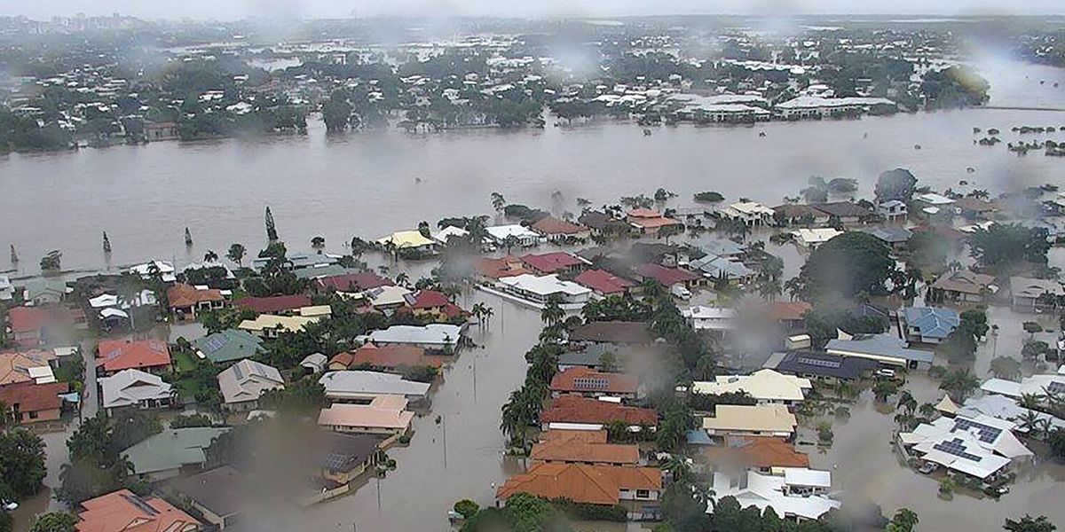 Miles de evacuados dejan intensas lluvias en Australia
